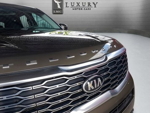 Used 2020 Kia Telluride S w/ S 8 Passenger Seating Package AWD/4WD image 13