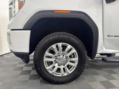 Used 2020 GMC Sierra 2500 Denali w/ Denali Ultimate Package AWD/4WD image 12