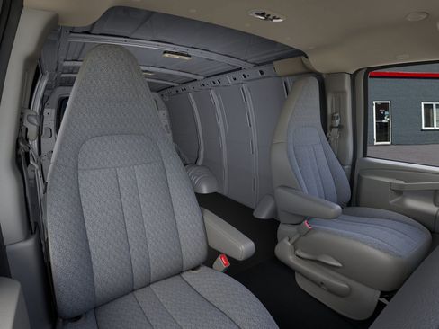 New 2026 GMC Savana 2500 w/ Driver Convenience Package RWD image 42