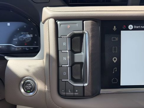 Used 2023 GMC Yukon XL Denali AWD/4WD image 20