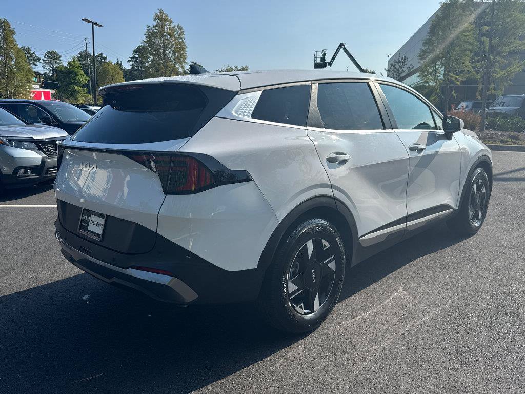 Used 2026 Kia Sportage LX FWD image 7