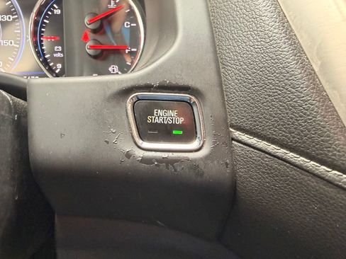 Used 2021 GMC Acadia Denali w/ Denali Technology Package FWD image 20