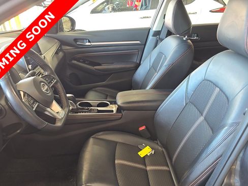 Used 2023 Nissan Altima 2.5 SR FWD image 6