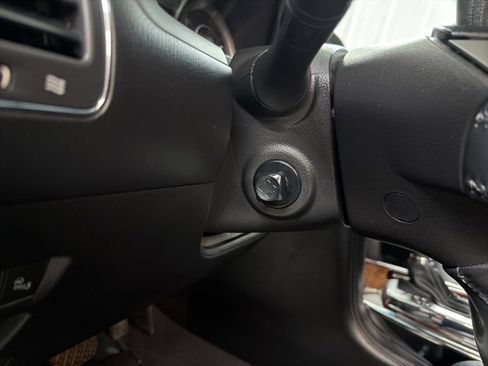 Used 2015 INFINITI QX80 2WD w/ Deluxe Technology Package image 19