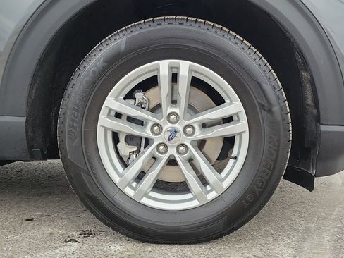 Certified 2020 Ford Explorer XLT w/ Comfort Package image 9