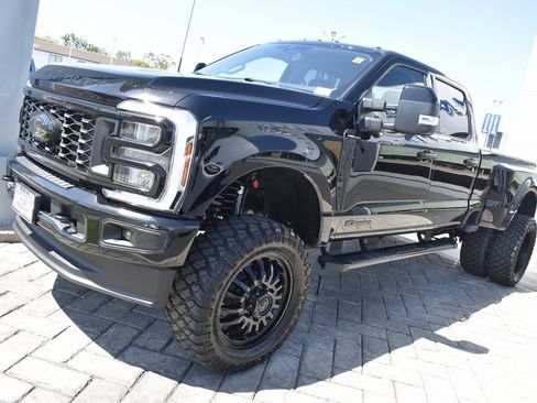 Used 2025 Ford F350 Lariat image 35