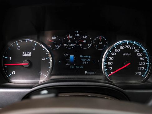 Used 2018 GMC Sierra 2500 Denali w/ Duramax Plus Package AWD/4WD image 20
