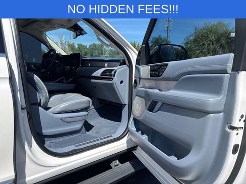 Used 2019 Lincoln Navigator Black Label AWD/4WD image 12