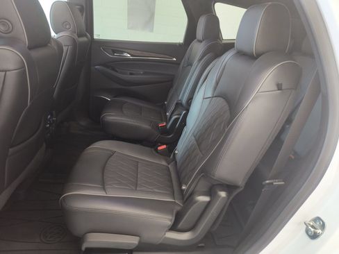 Used 2023 Buick Enclave Avenir w/ Avenir Technology Package AWD/4WD image 39