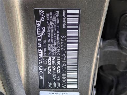 Used 2010 Mercedes-Benz E 550 Sedan image 26