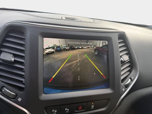 Used 2023 Jeep Cherokee Altitude Lux image 26