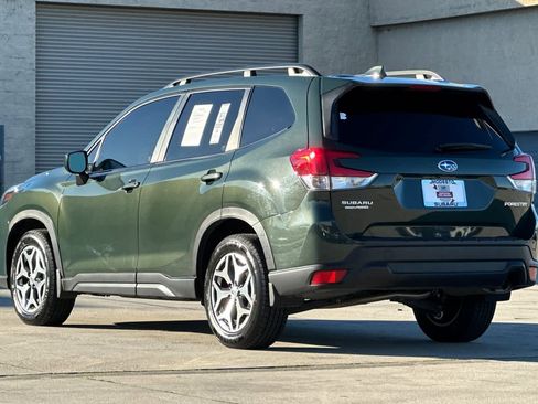 Certified 2023 Subaru Forester Premium image 5