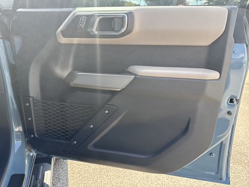 Used 2022 Ford Bronco Wildtrak AWD/4WD image 14