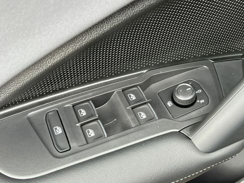 New 2026 Volkswagen Tiguan SE R-Line AWD/4WD image 15