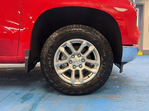 New 2026 Chevrolet Silverado 1500 LT w/ Z71 Off-Road Package AWD/4WD image 3