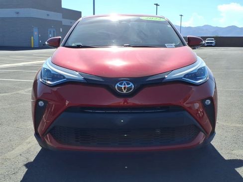 Used 2022 Toyota C-HR Limited FWD image 2