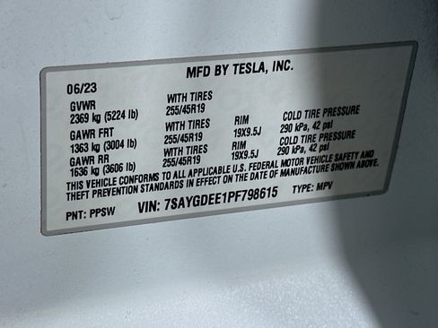 Used 2023 Tesla Model Y AWD image 12