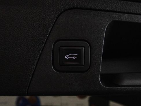 Used 2020 Buick Envision Essence FWD image 25