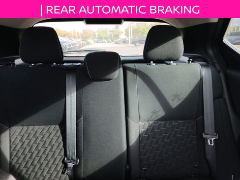 Used 2021 Nissan Kicks S image 18