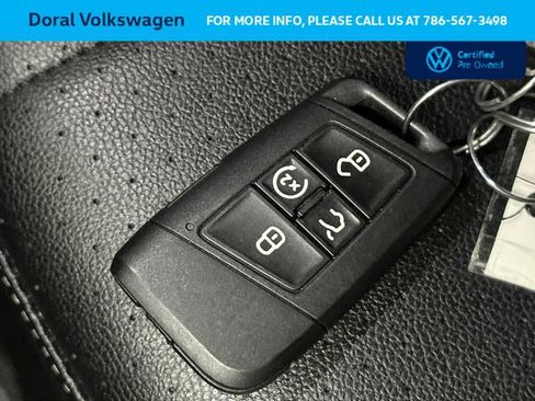 Certified 2023 Volkswagen Tiguan SE FWD image 28