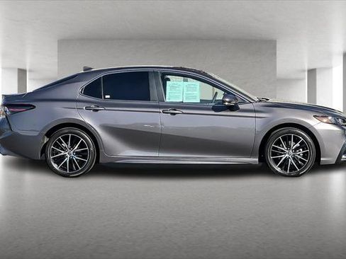 Certified 2022 Toyota Camry SE w/ Convenience Package FWD image 2