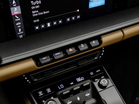 Used 2021 Porsche 911 Targa 4S Heritage Design image 71