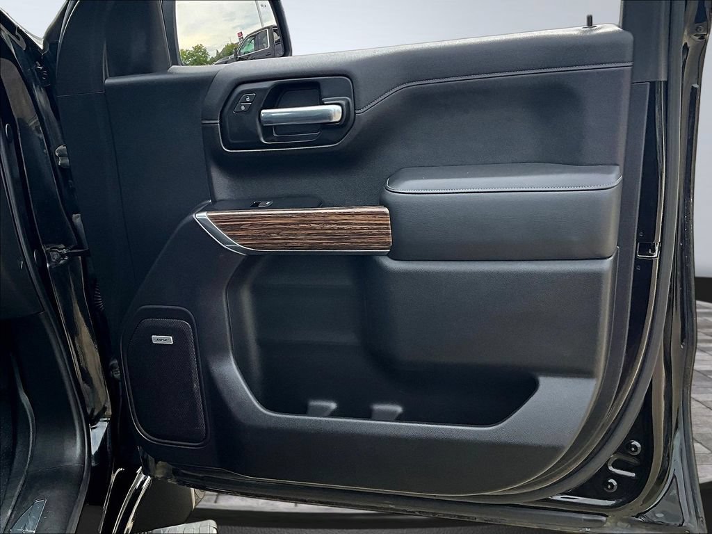Used 2019 Chevrolet Silverado 1500 High Country w/ Technology Package AWD/4WD image 30