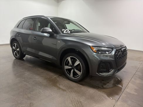 Certified 2023 Audi Q5 2.0T Prestige w/ Prestige Package AWD/4WD image 2