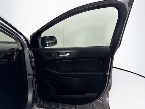 Used 2022 Ford Edge SE image 30