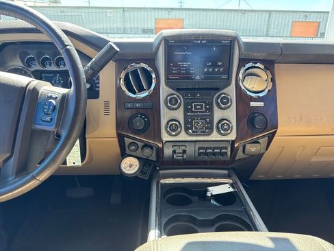 Used 2015 Ford F250 Lariat w/ Lariat Ultimate Package AWD/4WD image 17