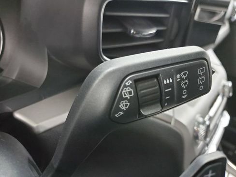 Used 2020 Ford Explorer XLT w/ Equipment Group 202A image 33