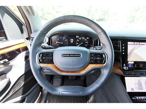 Used 2023 Jeep Grand Wagoneer Series II w/ Premium Group II AWD/4WD image 14
