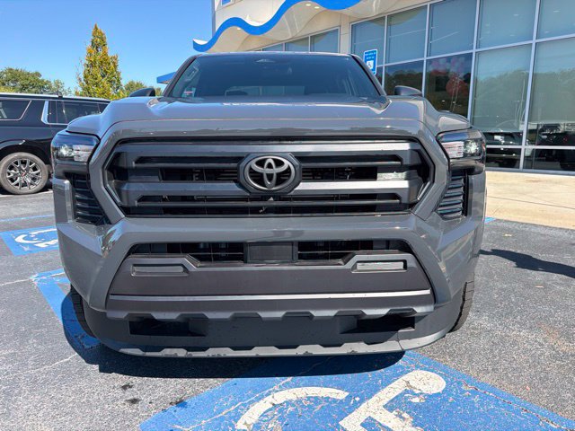 Used 2025 Toyota Tacoma SR AWD/4WD image 3
