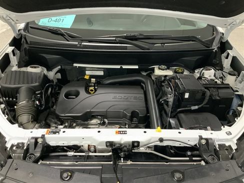 Used 2023 Chevrolet Equinox LT w/ LPO, Floor Liner Package image 8