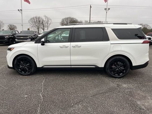 Used 2024 Kia Carnival SX image 8