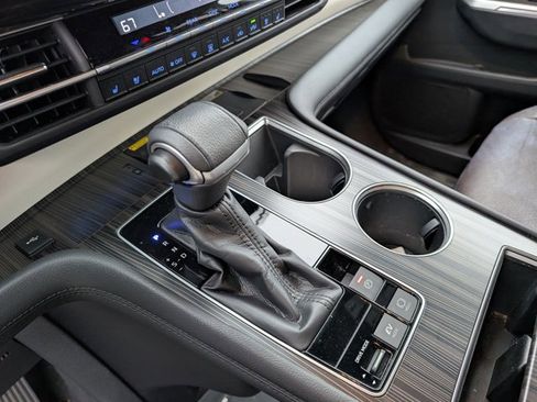 Used 2021 Toyota Sienna Platinum image 13