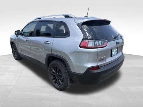 Used 2019 Jeep Cherokee Latitude w/ Popular Appearance Group FWD image 5