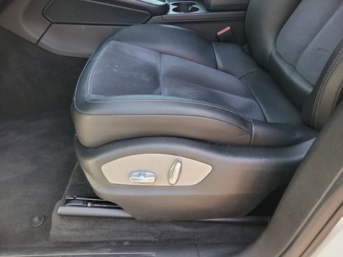 Used 2017 Porsche Macan AWD/4WD image 5