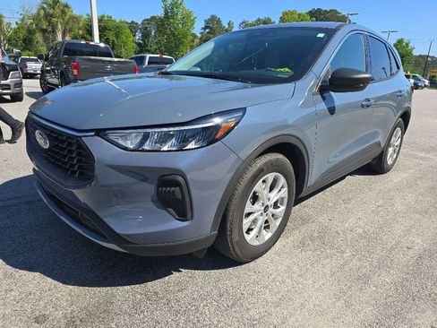 Used 2024 Ford Escape Active FWD image 3