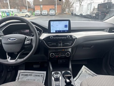 Used 2022 Ford Escape SE w/ Cold Weather Package image 17