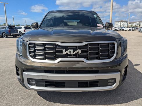 Used 2023 Kia Telluride SX image 3