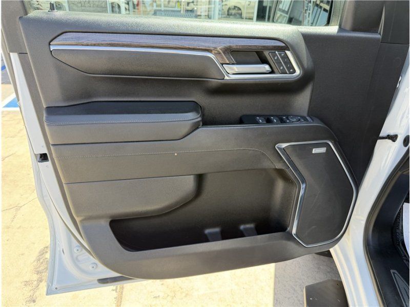 Used 2023 Chevrolet Silverado 1500 LTZ RWD image 14