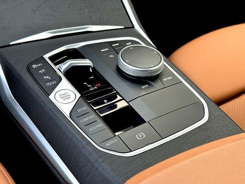 Certified 2024 BMW 330i Sedan image 17