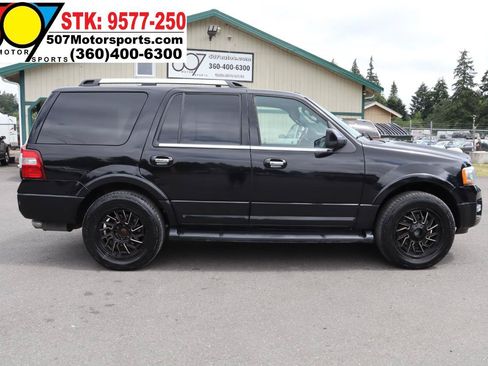Used 2017 Ford Expedition Limited AWD/4WD image 10