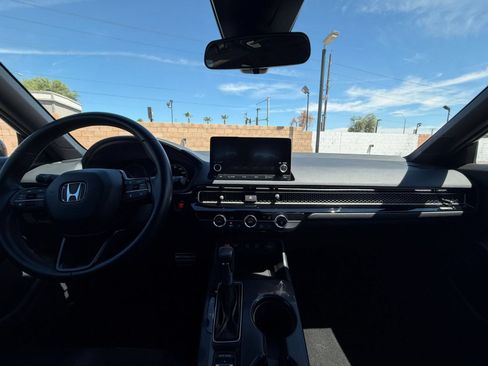 Used 2025 Honda Civic Sport image 27