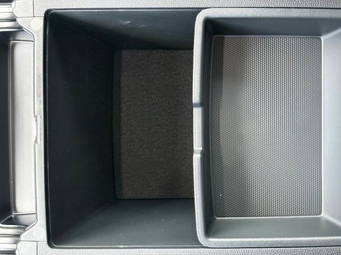 Certified 2025 Kia Sorento S w/ Panoramic Sunroof Package image 31