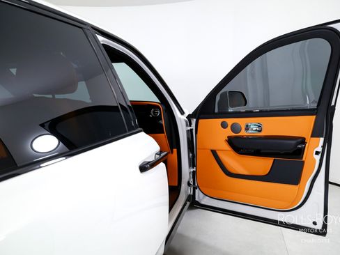Certified 2025 Rolls-Royce Cullinan image 33
