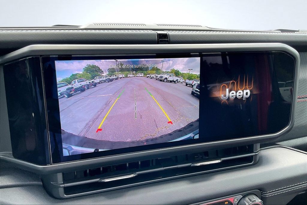 Used 2024 Jeep Wrangler Unlimited Rubicon w/ Safety Group AWD/4WD image 16