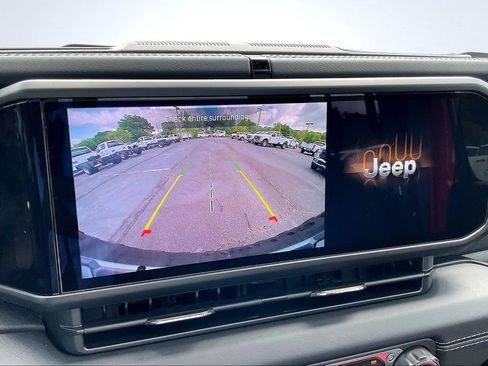 Used 2024 Jeep Wrangler Unlimited Rubicon w/ Safety Group AWD/4WD image 16