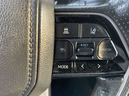 Used 2023 Toyota Tundra SR5 w/ SR5 Convenience Package AWD/4WD image 32